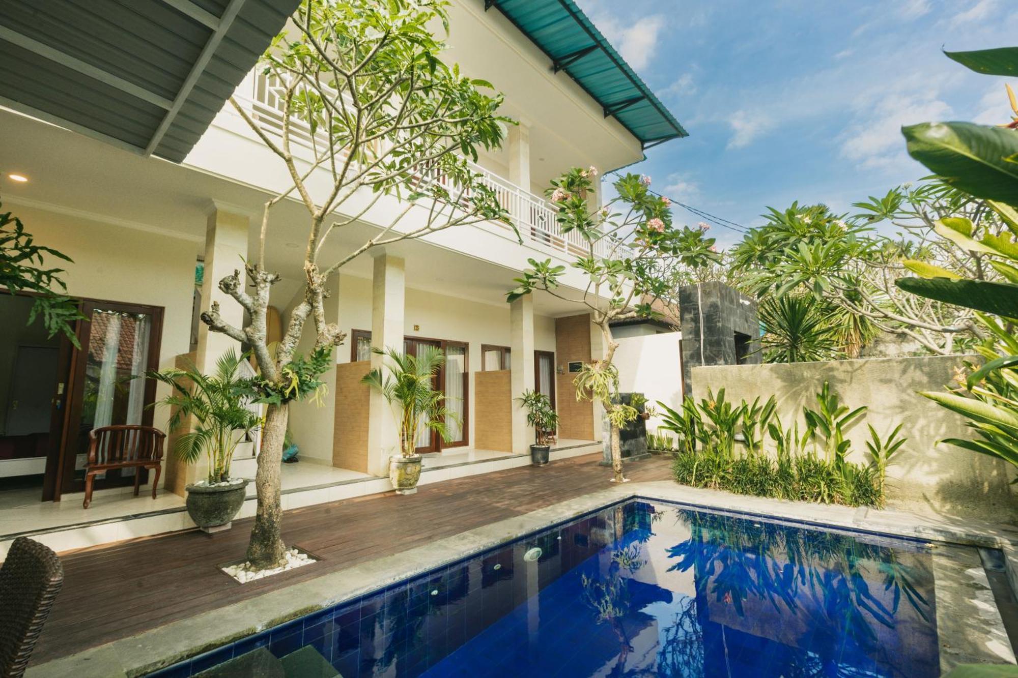 Happy Devi Guesthouse Canggu Extérieur photo