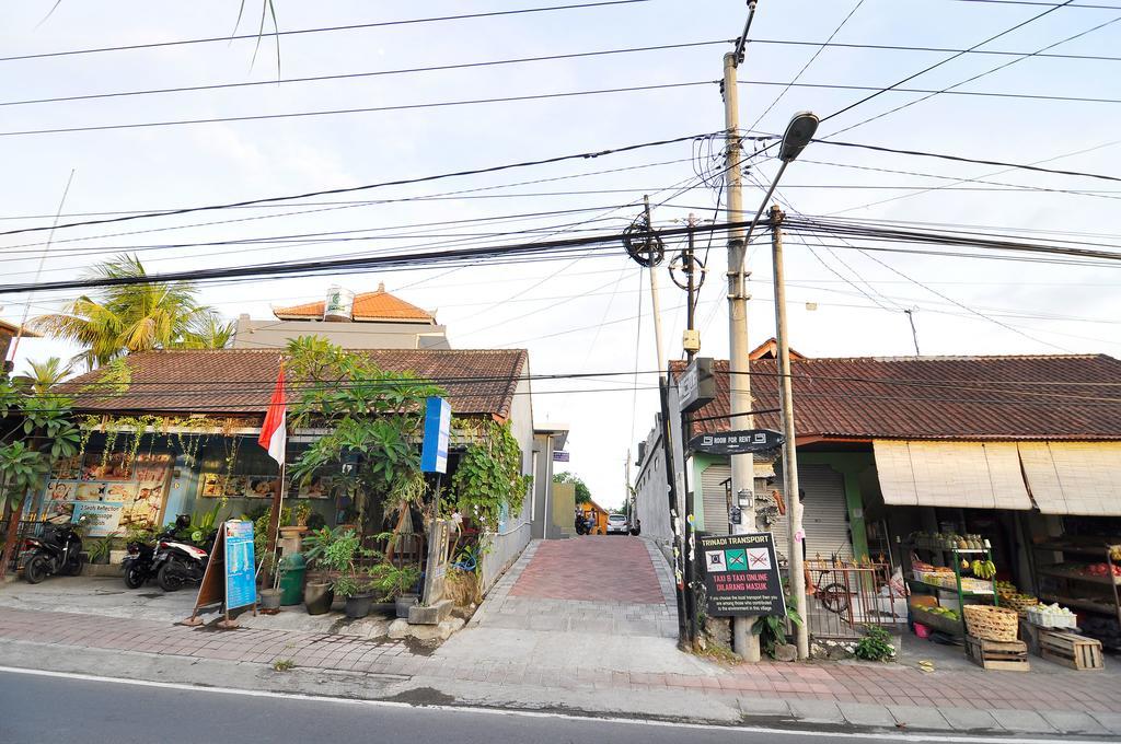 Happy Devi Guesthouse Canggu Extérieur photo